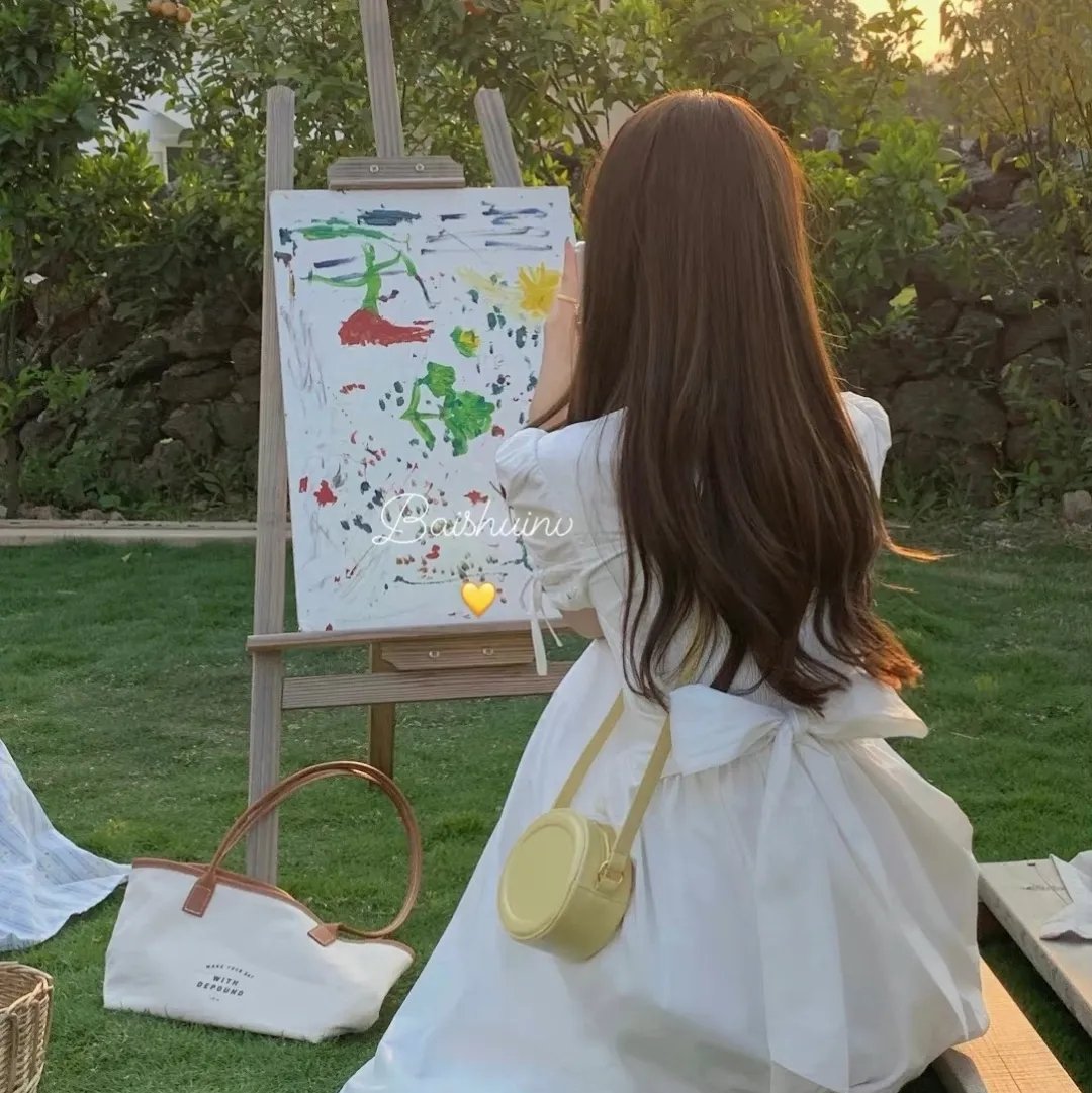 女孩的钓鱼慢活